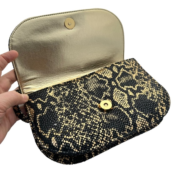 Faux Snakeskin Gold & Black Crossbody - Picture 3 of 5